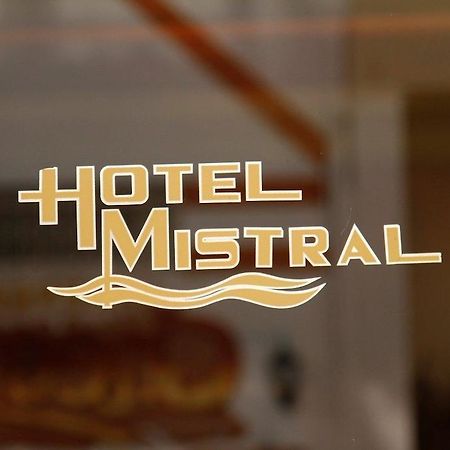 Hotel Mistral El Pireo Exterior foto